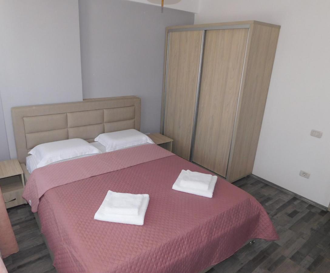 Cristian Apartment Năvodari Eksteriør billede